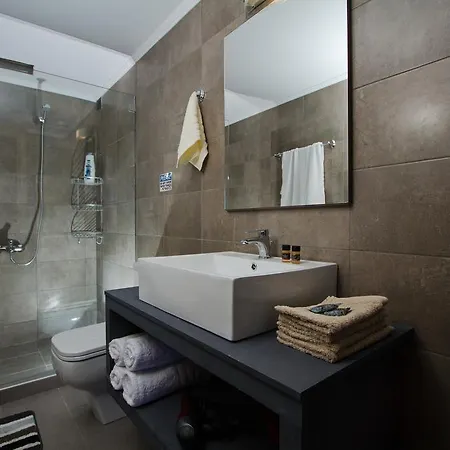 Ben's Homes Apartment Nopigia