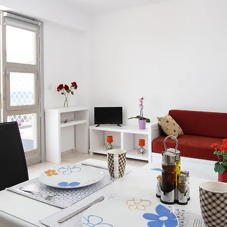 Ben's Homes Apartment Nopigia