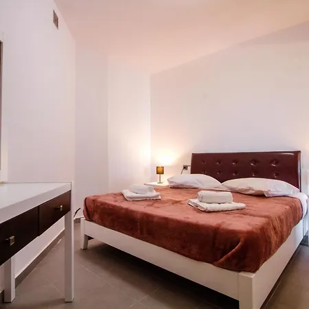 Ben's Homes * Nopigia